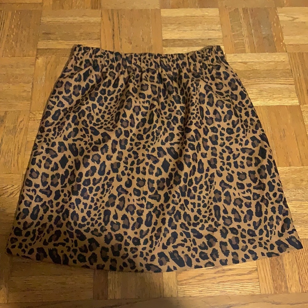 Leopard print mini skirt